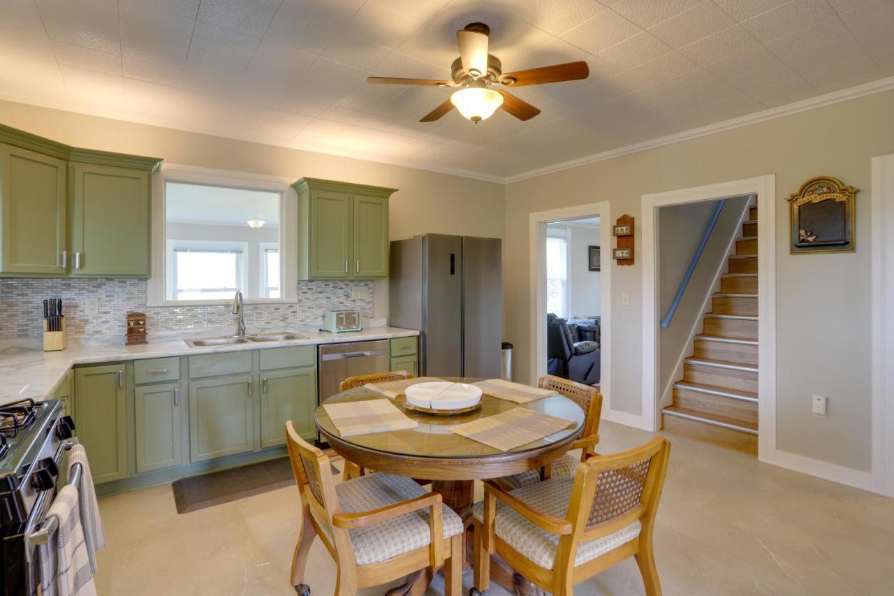 Welcoming Port Clinton Vacation Rental! Bagian luar foto