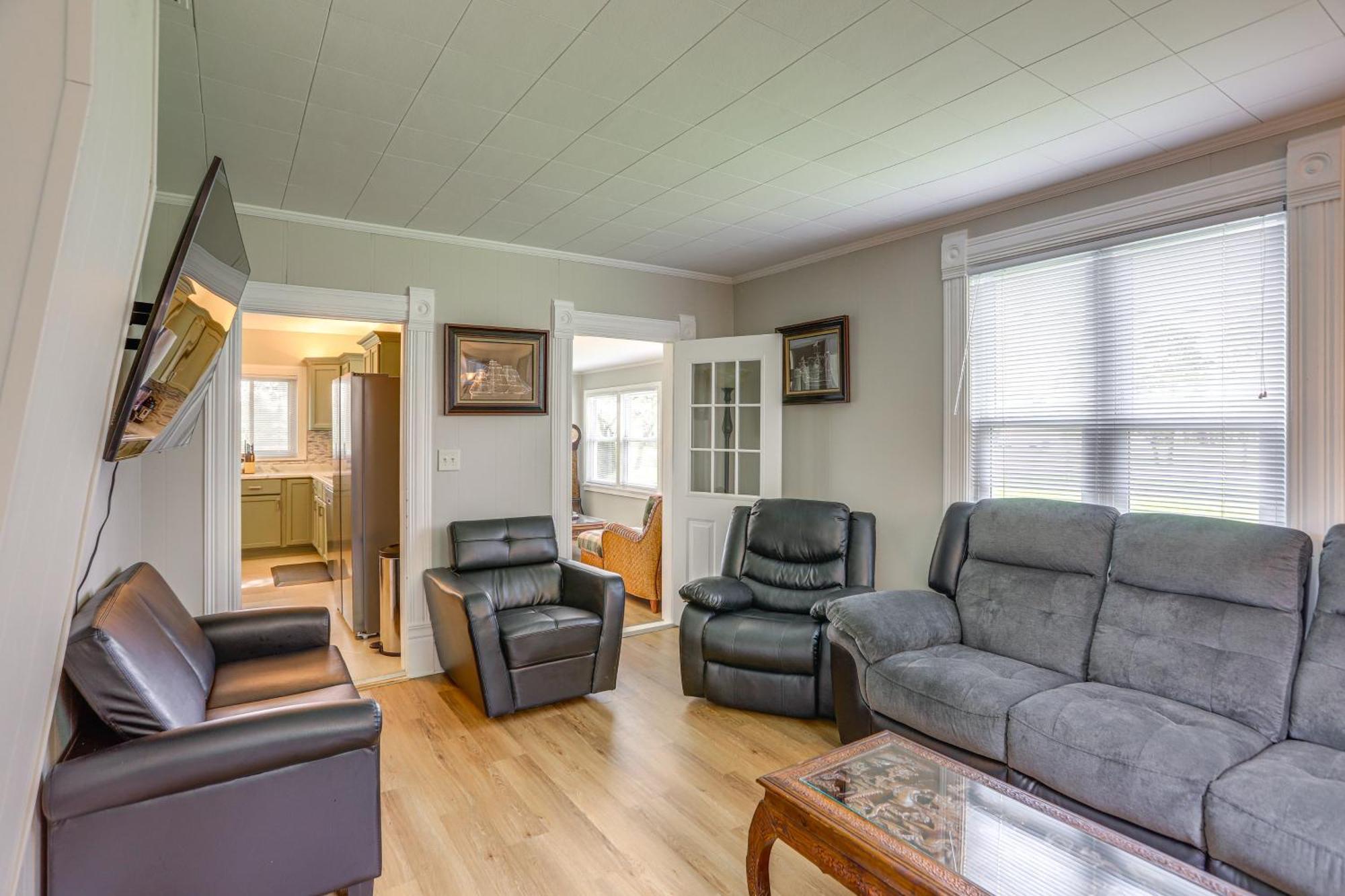 Welcoming Port Clinton Vacation Rental! Bagian luar foto
